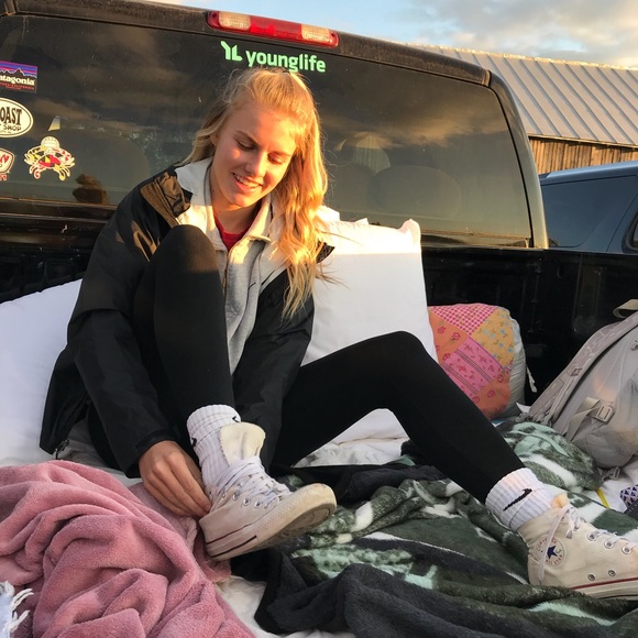 Meet your Posher, Aubrey - Picture 3 of 3